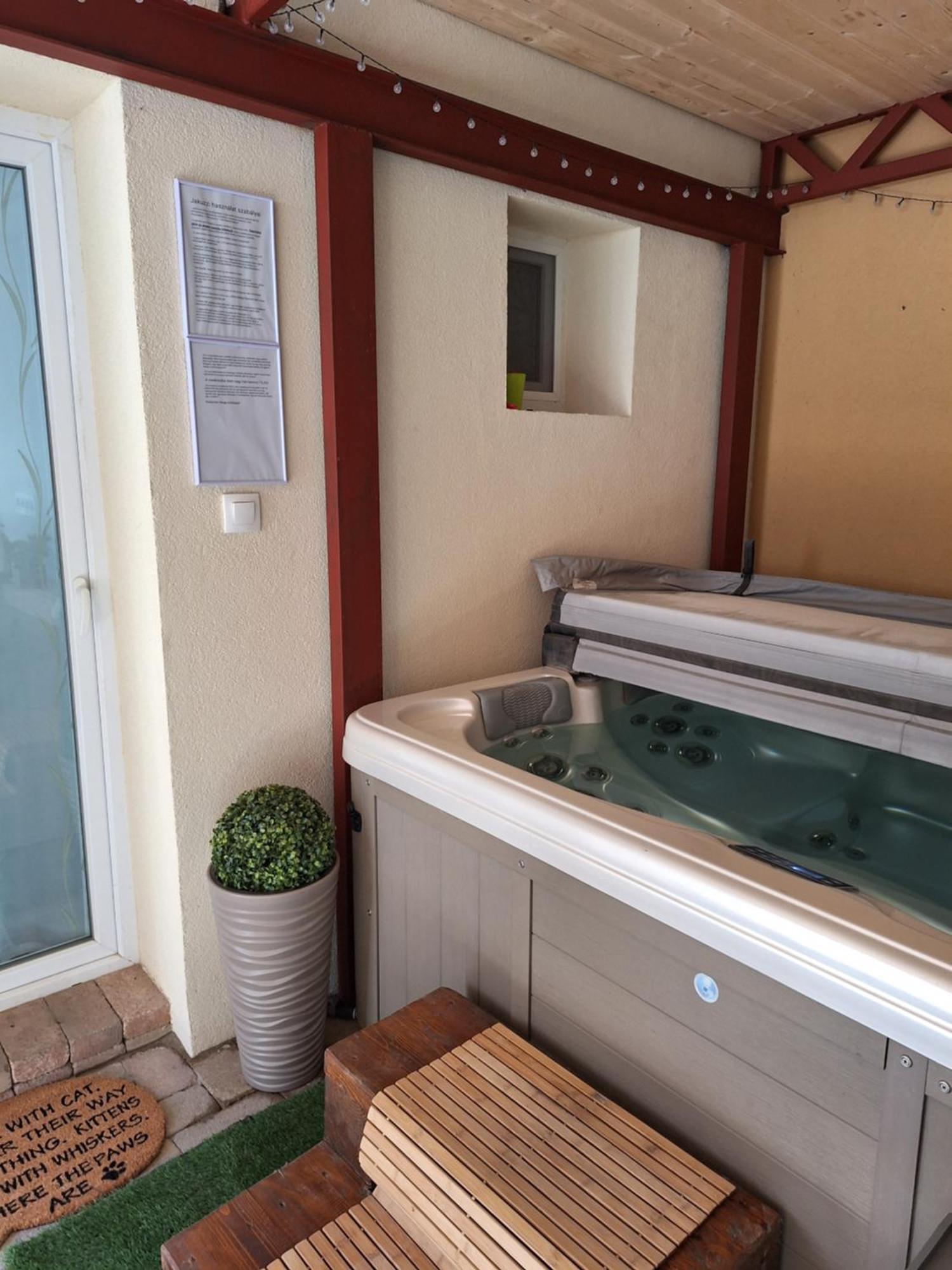Varfal Apartman II Eger Szoba fotó