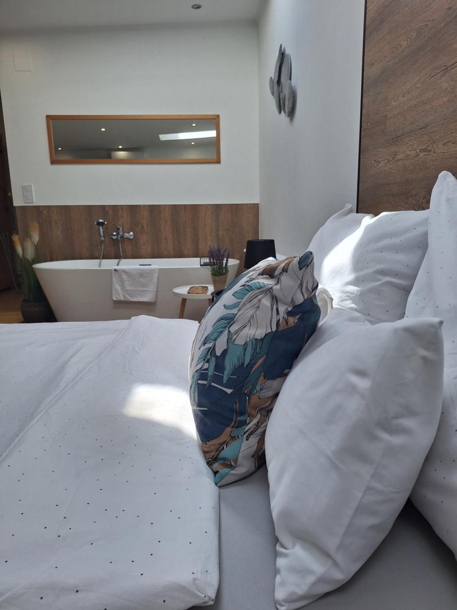 Varfal Apartman II Eger Szoba fotó