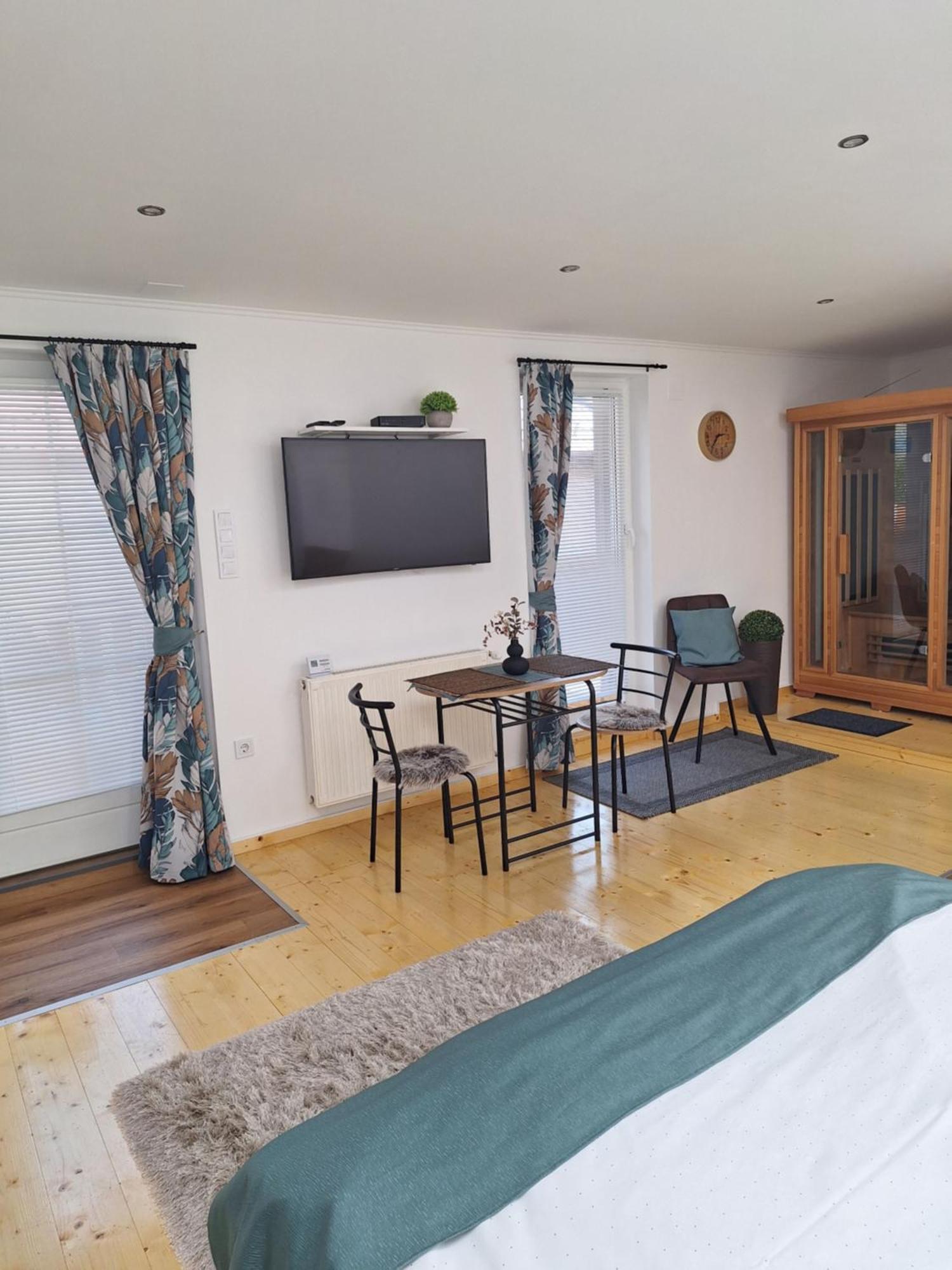 Varfal Apartman II Eger Szoba fotó